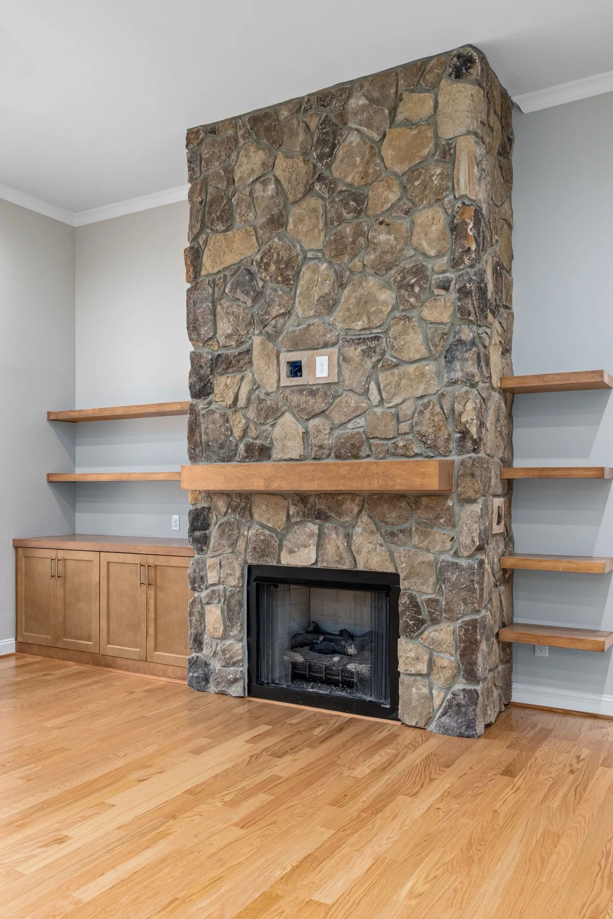 Craftsman-quality hardwood floor installation in a family room